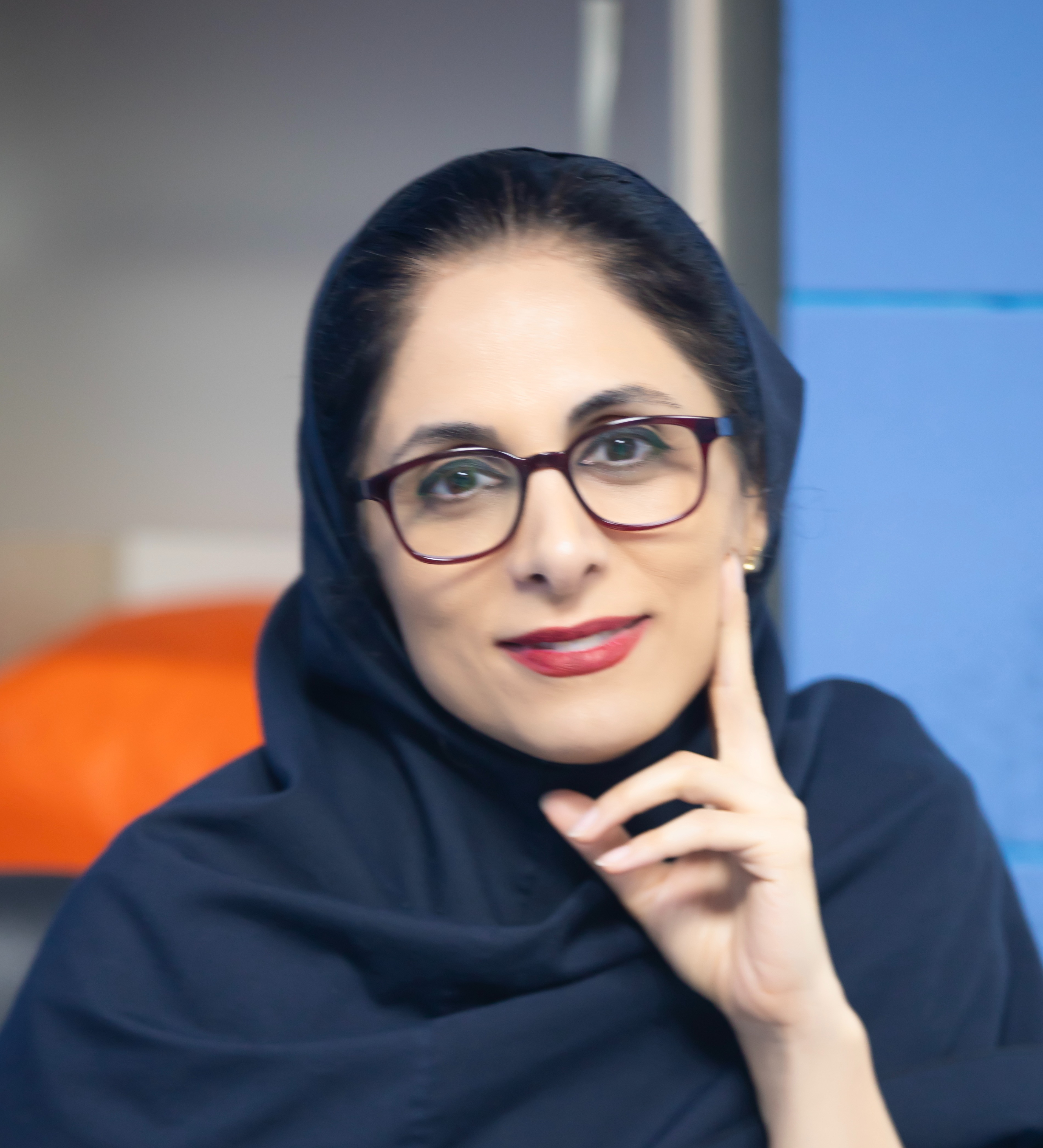 خانم آزاده رئوفی